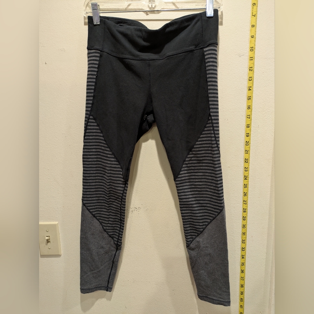 GAP Black Active Leggings Size Medium